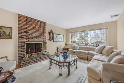 35 High Hills Lane, Huntington Station, NY 11746 - Photo 10