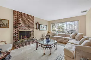 35 High Hills Ln, Huntington Station, NY 11746 - Photo 10