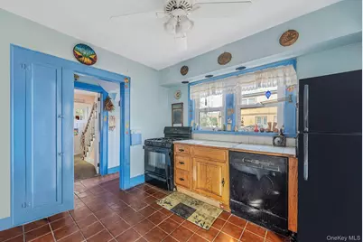 2469 Washington Avenue, Oceanside, NY 11572 - Photo 10