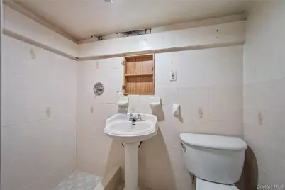 3348 Fenton Avenue, Bronx, NY 10469 - Photo 26