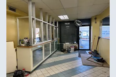 9508 Van Wyck Expressway, Richmond Hill, NY 11419 - Photo 2