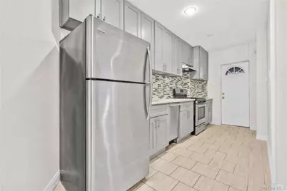 123-16 Hillside Avenue #1st Fl, Richmond Hill, NY 11418 - Photo 12