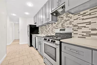 123-16 Hillside Avenue #1st Fl, Richmond Hill, NY 11418 - Photo 14