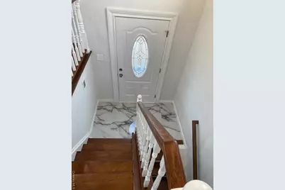 275 Beachview Street, Copiague, NY 11726 - Photo 6