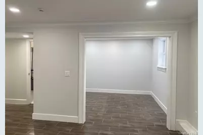 275 Beachview Street, Copiague, NY 11726 - Photo 26