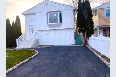 275 Beachview Street, Copiague, NY 11726 - Photo 28