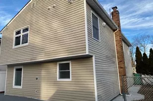 275 Beachview St, Copiague, NY 11726 - Photo 4