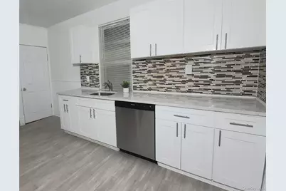 3 Allen Place, Poughkeepsie, NY 12601 - Photo 2