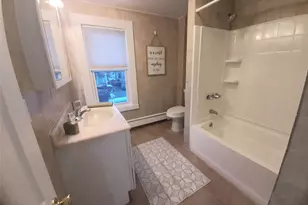 3 Allen Pl, Poughkeepsie, NY 12601 - Photo 12