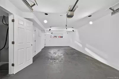 52 S 21st Street, Wyandanch, NY 11798 - Photo 30