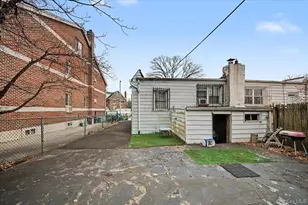 2715 Dewitt Pl, Bronx, NY 10469 - Photo 10