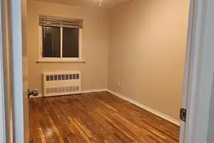 260-16 Hillside Ave., Glen Oaks, NY 11004 - Photo 6