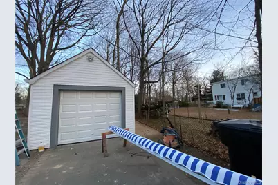 1193 Brookdale Avenue, Bay Shore, NY 11706 - Photo 18