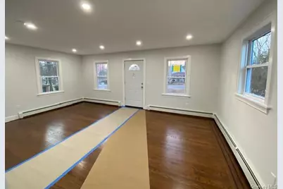 1193 Brookdale Avenue, Bay Shore, NY 11706 - Photo 4