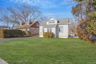 59 Richard Ave, Islip Terrace, NY 11752 - Photo 2