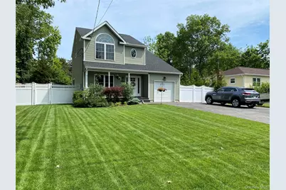 19 Raymond Avenue, Middle Island, NY 11953 - Photo 4