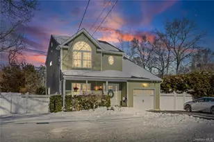 19 Raymond Ave, Middle Island, NY 11953 - Photo 2