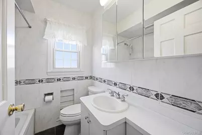 54 Aberdeen Road, New Hyde Park, NY 11040 - Photo 12