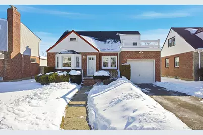 54 Aberdeen Road, New Hyde Park, NY 11040 - Photo 2