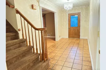 9 Glen Rose Court, West Nyack, NY 10994 - Photo 2