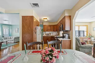 64 Dean St, Hicksville, NY 11801 - Photo 10