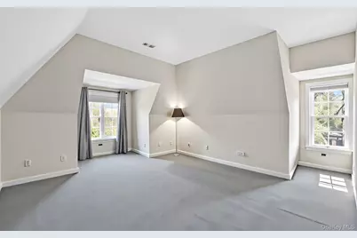 38 Tiffany Road, Oyster Bay, NY 11771 - Photo 32