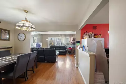 13918 249th Street, Rosedale, NY 11422 - Photo 4