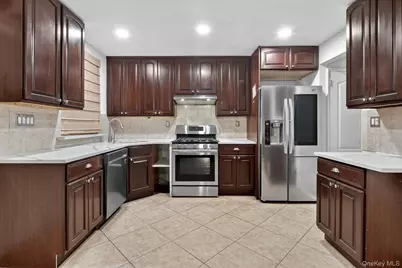 4817 Wilder Avenue, Bronx, NY 10470 - Photo 2