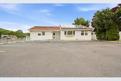 1 Arrowood Lane Lane, Melville, NY 11747 - Photo 2