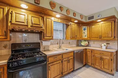 150-38 24th Avenue, Whitestone, NY 11357 - Photo 10