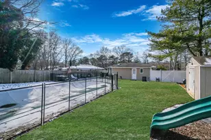 35 Strafford St, Mastic, NY 11950 - Photo 34