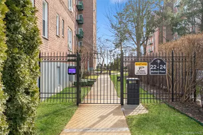 24 Mulford Place #4B, Hempstead, NY 11550 - Photo 10