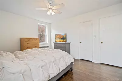 24 Mulford Place #4B, Hempstead, NY 11550 - Photo 8