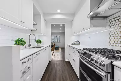 25 Barker Street #406, Mount Kisco, NY 10549 - Photo 4