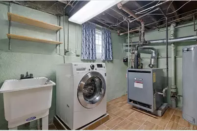 530 E 40th Street, Brooklyn, NY 11203 - Photo 12