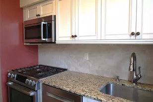 40 Daley Pl, Lynbrook, NY 11563 - Photo 16