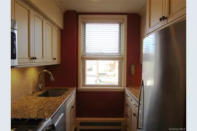 40 Daley Place #227, Lynbrook, NY 11563 - Photo 10