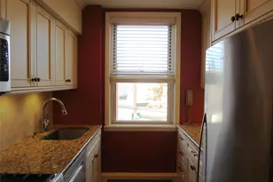 40 Daley Pl, Lynbrook, NY 11563 - Photo 10