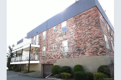 40 Daley Place #227, Lynbrook, NY 11563 - Photo 2