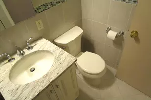 40 Daley Pl, Lynbrook, NY 11563 - Photo 20