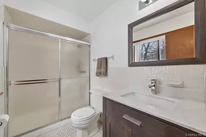 6 Pelham Court, Nanuet, NY 10954 - Photo 12