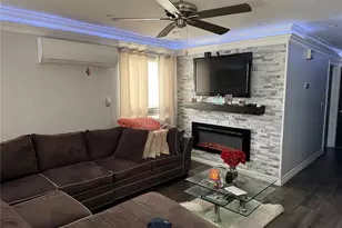 144-08 Weller Ln, Rosedale, NY 11422 - Photo 4