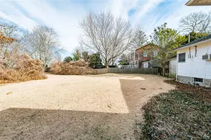 67 Edgewood Rd, West Islip, NY 11795 - Photo 26