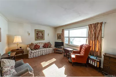 67 Edgewood Road, West Islip, NY 11795 - Photo 4