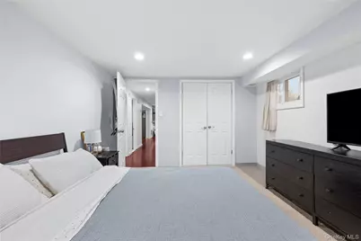 85 Bedford Avenue, Freeport, NY 11520 - Photo 20