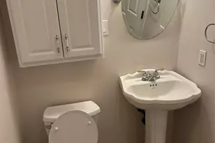 10 Shiloh Ct, Coram, NY 11727 - Photo 8