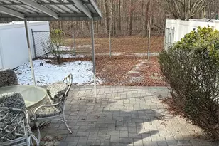 10 Shiloh Ct, Coram, NY 11727 - Photo 24