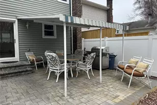 10 Shiloh Ct, Coram, NY 11727 - Photo 22