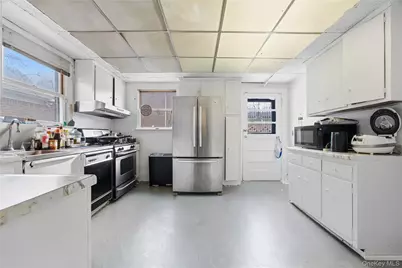 16016 Riverside Drive, Whitestone, NY 11357 - Photo 14