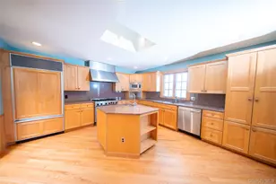 75 Holland Pl, Hartsdale, NY 10530 - Photo 6